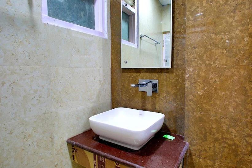 Hotel Surya Lake View ナイニタール エクステリア 写真