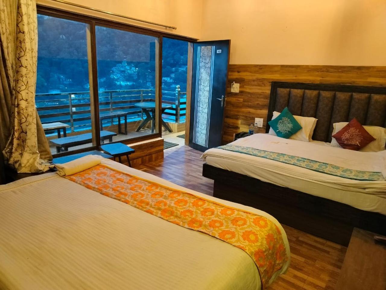 Hotel Surya Lake View ナイニタール エクステリア 写真